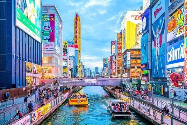 Osaka Hotspots & Hidden Gems Tour: Local's Kickstart!