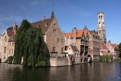 Bruges Shuttle: Round-Trip from Zeebrugge Port