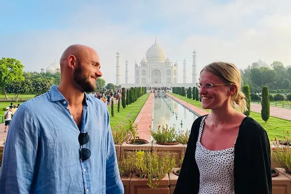 Taj Mahal Private Tour from Delhi with 5-Star Lunch
