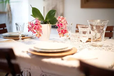 Authentic Italian Home Dining: Show Cooking & Varese Recipes