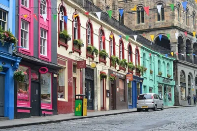 Uncover Edinburgh's Secrets: A Royal Mile Private Walking Tour