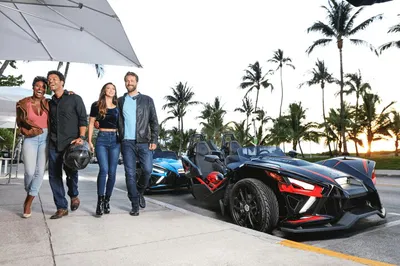 Oahu Slingshot Rental: Explore Hawaii's Beauty!