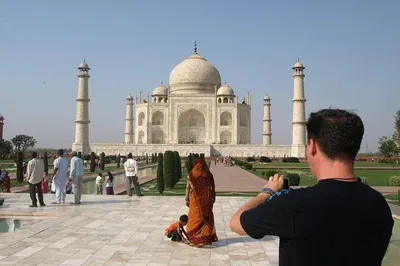 Discover Agra's Wonders: A Private Guided Tour with Jaipur Lunch