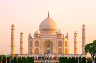 Unforgettable Sunrise: Taj Mahal & Mughal Splendors Private Tour