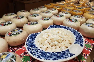 Unleash Your Inner Artisan: Cheese & Clog Creation Tour!