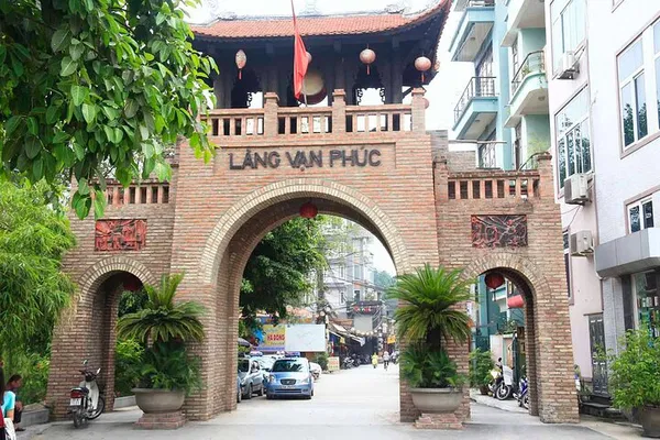 Hanoi's Cultural Gems: Silk Village, Train Street & Coffee Half-Day Tour