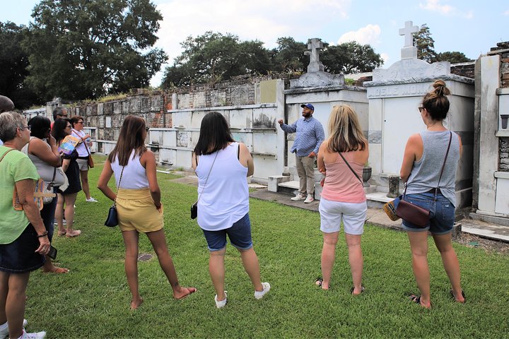 Uncover New Orleans' Soul: A City & Cemetery Bus Tour