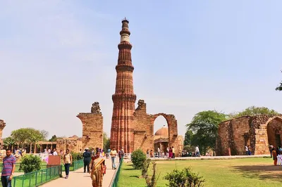 Explore Delhi's Treasures: A Private Sightseeing Adventure