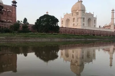 Witness Sunrise at Taj Mahal: A Delhi to Agra Car Tour
