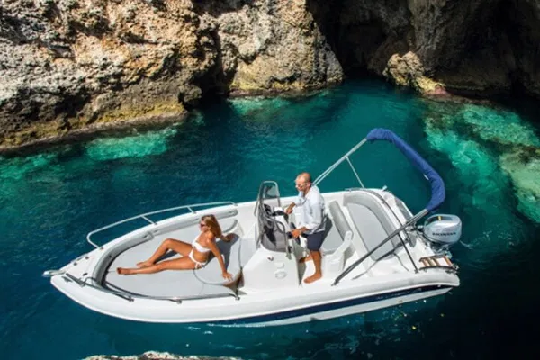 Capri Private Boat Excursion: Discover Coastal Wonders