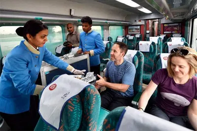 Taj Mahal: Express Train Day Trip from Delhi