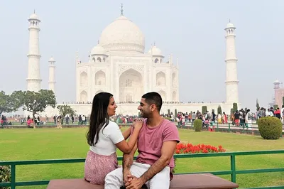 Witness the Sunrise Splendor: Private Taj Mahal Tour from Agra
