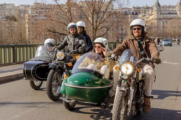 Paris Vintage Sidecar Tour: Hotel Pick-Up & Iconic Views