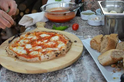 Master the Art of Authentic Pizza Making in Amalfi