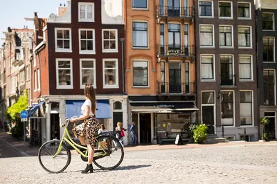 Anne Frank Bike Tour: Amsterdam History Ride