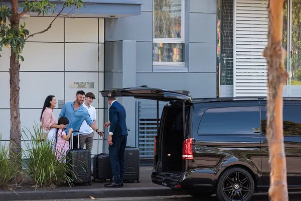 Luxury Melbourne Transfers: Ride in Style & Comfort