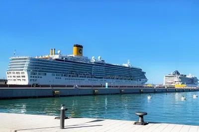 Stress-Free Rome Transfer: Cruise to City with Private Chauffeur