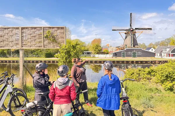 Amsterdam: Windmills, Cheese & E-Bike Countryside Tour