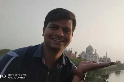 Unveiling Agra's Splendor: A Whirlwind Taj Mahal & Fort Day Trip