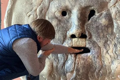 Unveiling Rome's Treasures: A Luxurious 3-Hour Private Tour