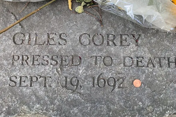 Salem's Spooky Smartphone Ghost Tour: A Unique Audio Adventure