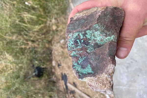 Unearth Hidden Gems: Bisbee Rockhounding Adventure