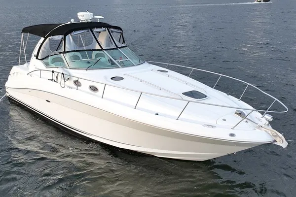 Fort Lauderdale Private Yacht Tour: See Millionaire Homes!