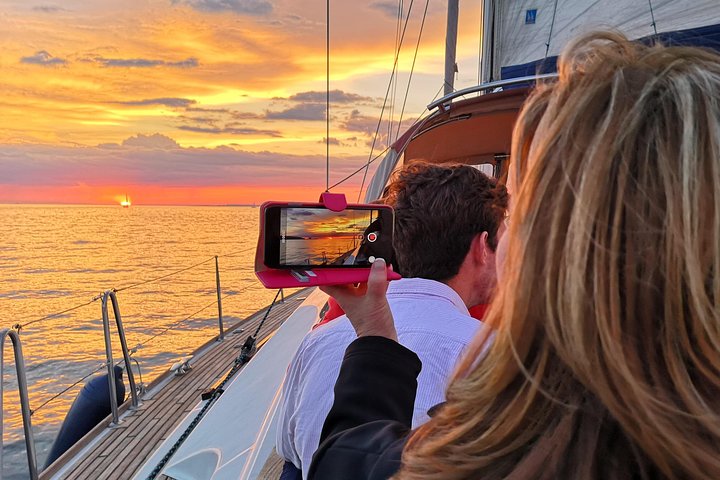 Lisbon Sunset Sail: Luxury Yacht, Drinks & Views!