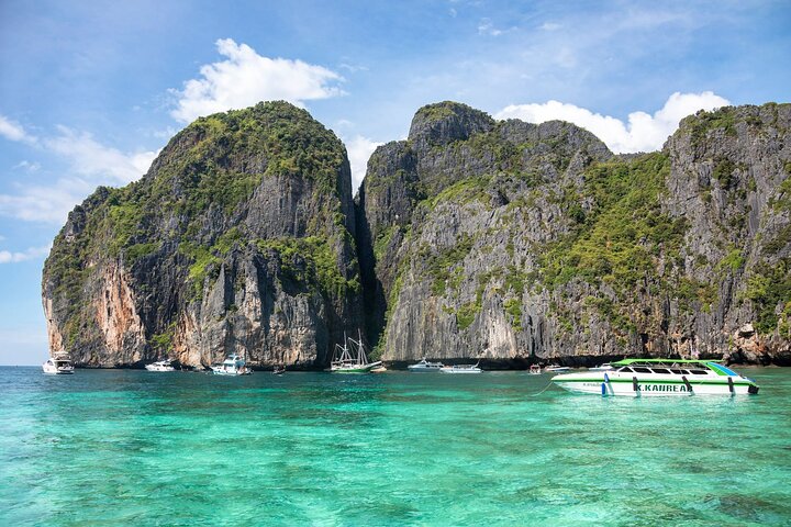 Phi Phi Islands Speedboat Tour from Khao Lak