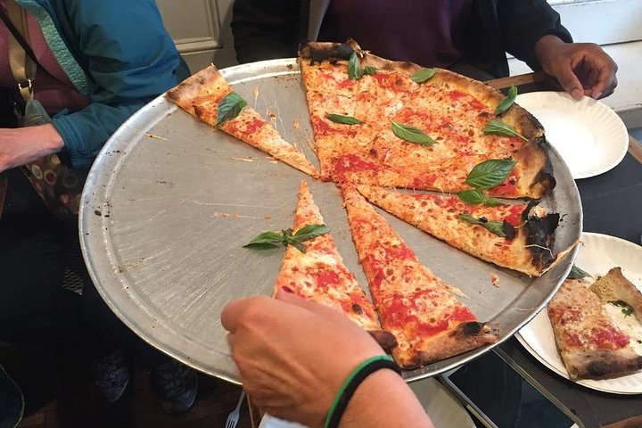 Williamsburg Bites: Brooklyn Food Tour