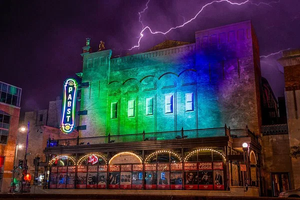 Uncover Milwaukee's Macabre History: A Ghostly Walking Adventure