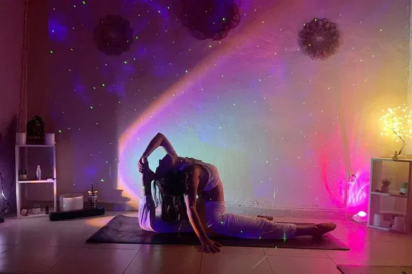 Holistic Healing: Yoga, Massage & Sonotherapy Session in Playa del Carmen