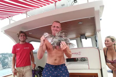 Capri Fishing & Lunch Cruise: Semi-Private Island Tour