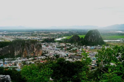 Da Nang: Son Tra, Marble Mt, Han Market Half-Day Tour