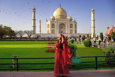 Timeless Wonders: Agra & Abhaneri Day Trip from Jaipur