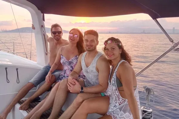 Barcelona Sunset Sail: Open Bar, Snacks & Skyline Views