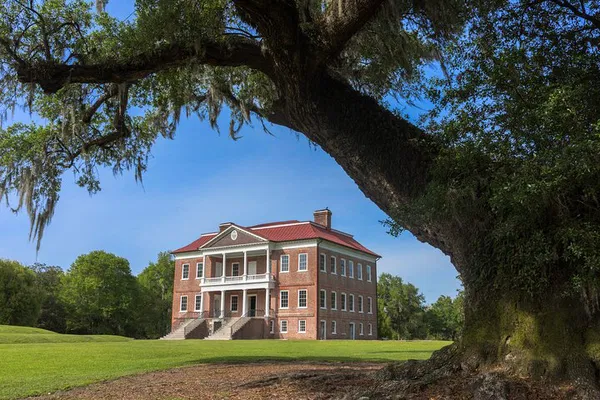 Drayton Hall: Interpreter-Guided Tour & Grounds Access