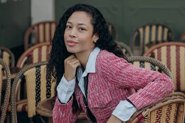 Parisian Shopping Spree: Unleash Your Style with a Personal Shopper!