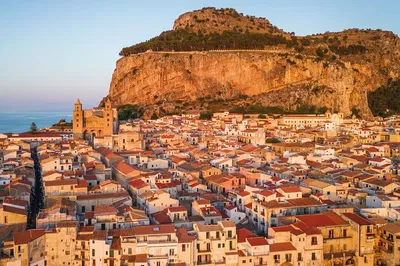 Discover Cefalù: A Self-Guided Walking Adventure Through History & Culture