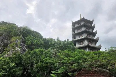Sunset Spectacle: Hoi An & Marble Mountains Cultural Expedition