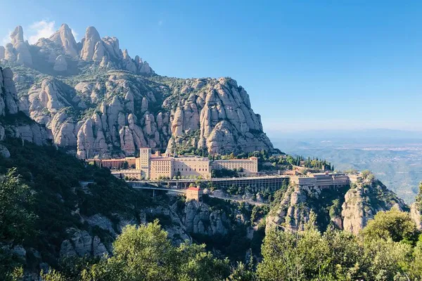 Montserrat Early Access Tour: Beat Barcelona Crowds