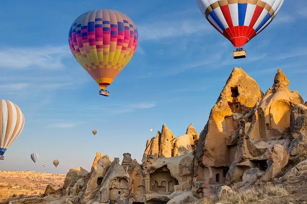Cappadocia Dream: 2-Day Cave Hotel & Hot Air Balloon Adventure from Istanbul