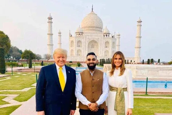 Witness Taj Mahal's Sunrise Splendor: A Private Guided Tour