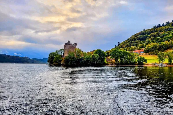Edinburgh: Luxury Highlands & Loch Ness Private Tour