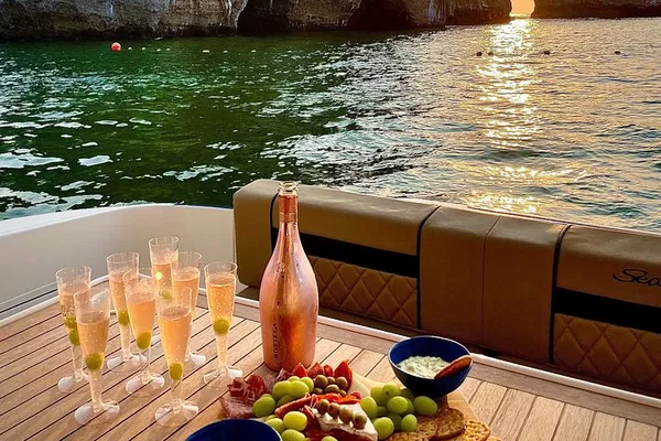 Sunset Cruise: Luxury Yacht in Puerto Vallarta