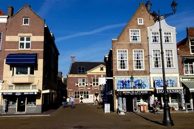 Discover Delft: A Royal Walking Tour Through History & Canals