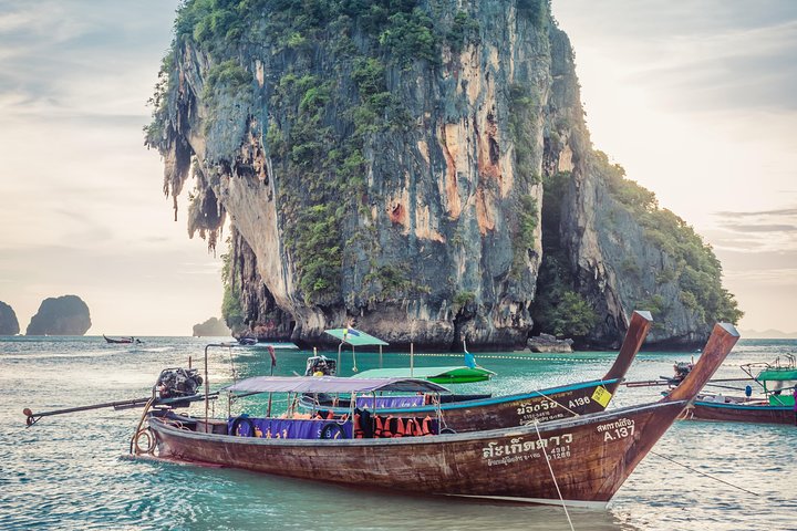 Seamless Krabi to Phuket Transfer: Explore with a Private Driver!