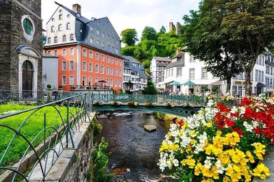 Eifel's Historical Gems: A Private Tour to Monschau & Aachen