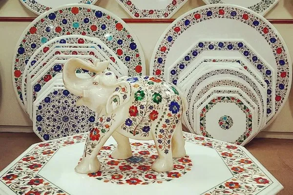 Discover Agra's Hidden Gems: An Exclusive Handcrafted Shopping Adventure