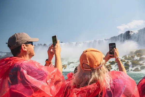 Niagara Falls Top Tour: Journey Behind Falls & Boat Ride